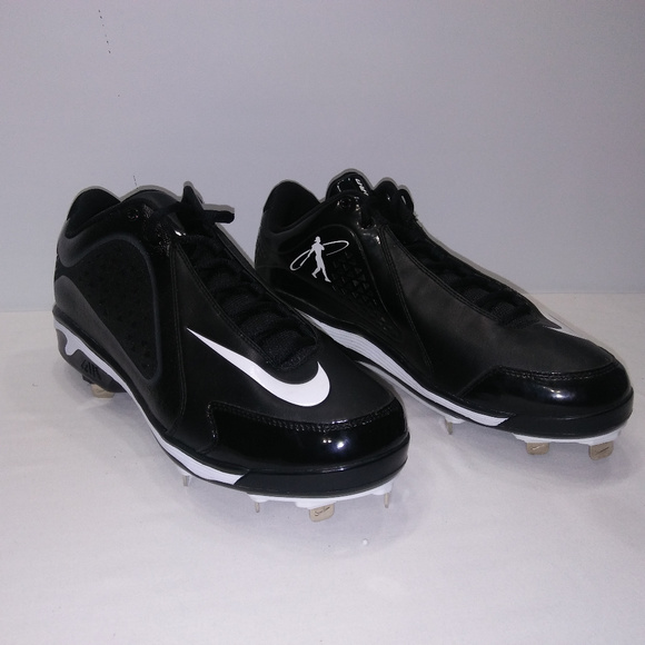 swingman cleats 2018